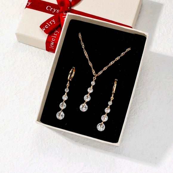 Clear Crystal Waterfall Earrings with Necklace in Gold Singapore Chain Dainty - Picture 1 of 16